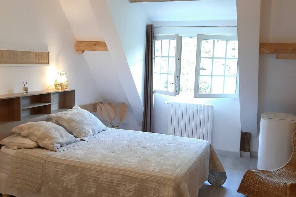 Chambre d'hôtes 'Suite Maraval Chez l'Habitant' con terraza privada, Wi-Fi y aire acondicionado in Trélissac, Périgord Blanc