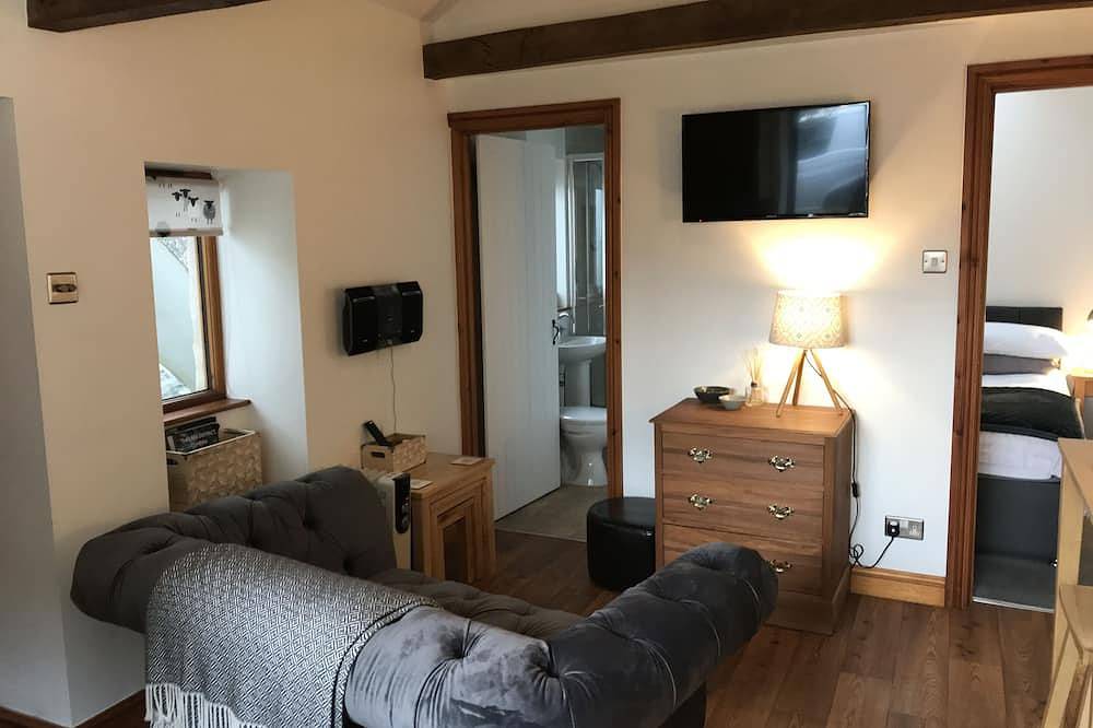 Traditional Lakeland Hideaway Cottage for two, close to the Lakes and Dales in Cumbria