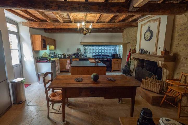 Gîte pour 19 personnes, avec jacuzzi et jardin à Saint-Laurent-des-Arbres - 3