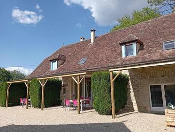 Gîte pour 7 personnes, avec piscine ainsi que jardin et vue, animaux acceptés à Salviac