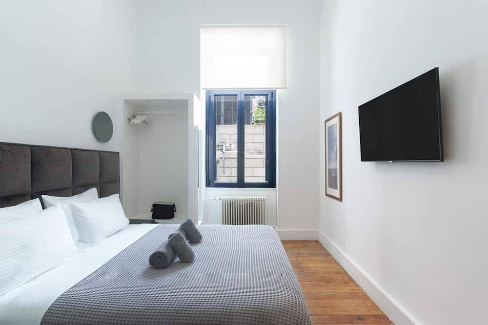 Art Pantheon Deluxe Suite in Plaka • Acropolis area in Central Section of Athens, Athens