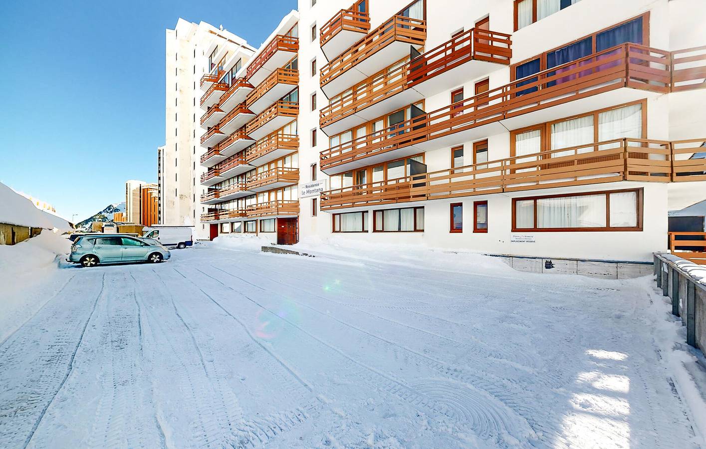 Ganze Ferienwohnung, Gemütliches Ski-Apartment mit Parkplatz, 100m zur Piste in La Mongie, Bagnères-de-Bigorre