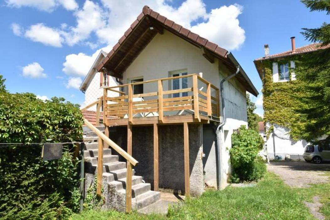 Une Tiny House à découvrir au cœur de la cité ! in Contrexéville, Neufchâteau