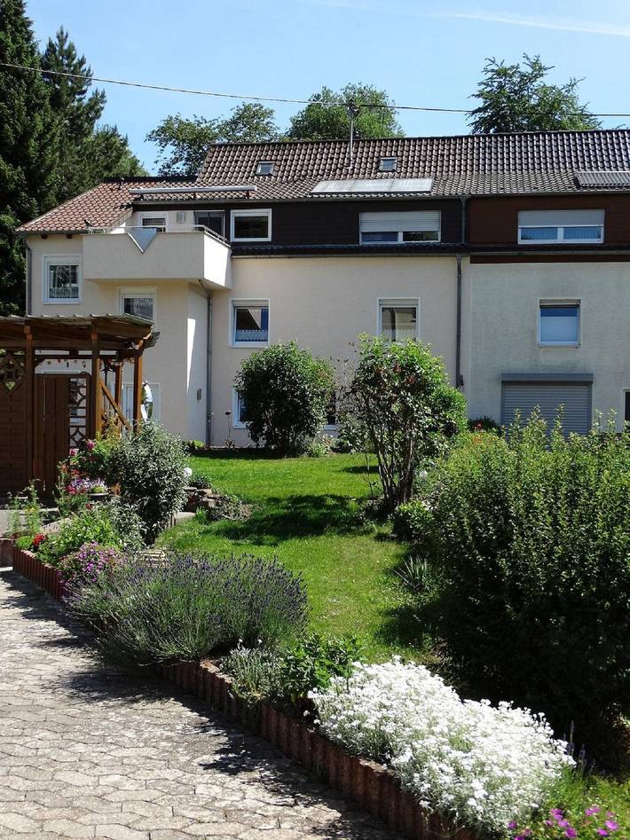 Ferienwohnung für 4 Personen, mit Terrasse und Garten in Mandelbachtal