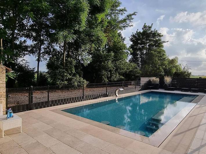 Hôtel pour 4 personnes, avec piscine ainsi que jardin et terrasse à Ypres - 2