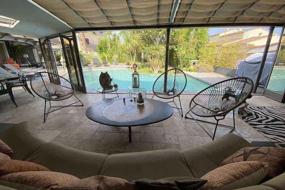 Large Atypical Villa With Private Pool In A Quiet Location in La Farlède, Region de Toulon