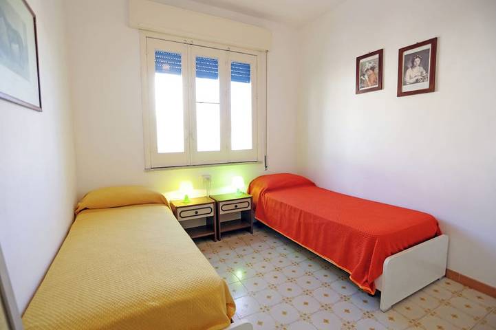 Apartamento entero, Casa con terraza con vistas al mar a 40 metros de la playa. in Casuzze, Santa Croce Camerina