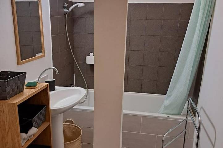 Appartement entier, A louer studio centre ville de Bayonne in Bayonne, Région de Bayonne