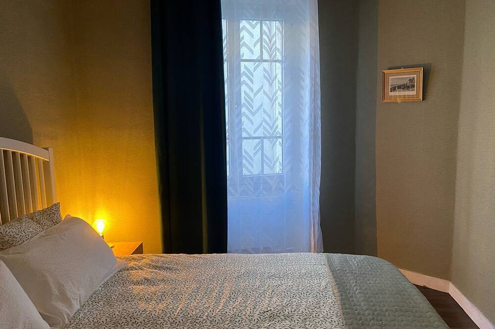 Cute newly renovated private townhouse in the town centre in Montmorillon, Vienne