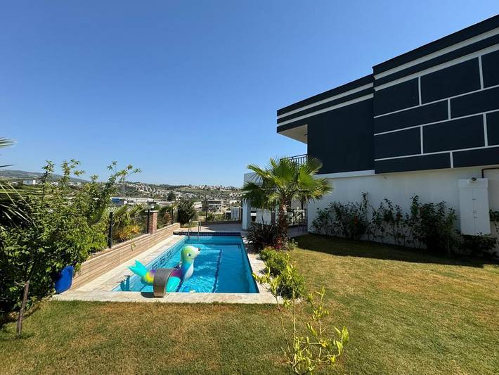 Vakantieappartement voor 7 personen, with uitzicht and zwembad as well as tuin in Kusadasi