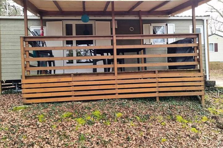 Mobil home pour 4 personnes à Peyrignac