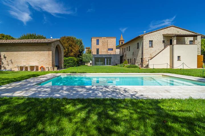 Agriturismo Borgo Re - Intero Casale in Deruta, Perugia e dintorni