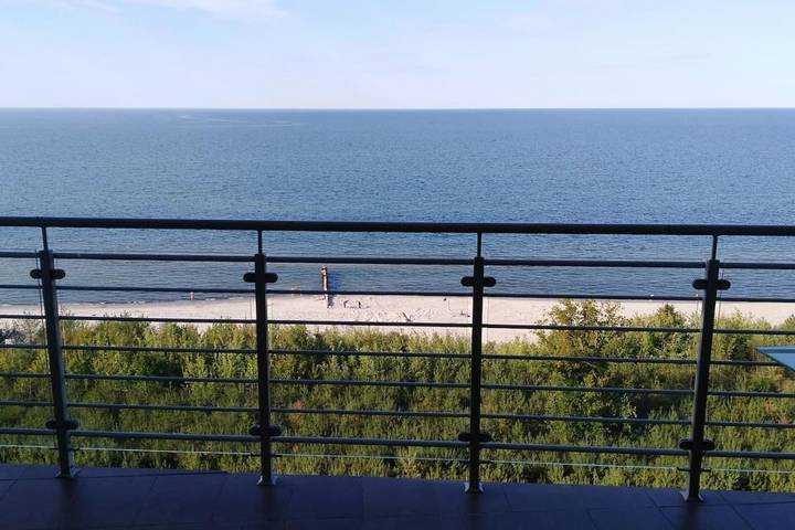 Ferienwohnung für 4 Personen, mit Balkon und Whirlpool sowie Terrasse und Pool