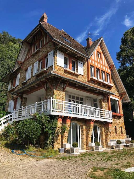 Location de vacances pour 10 personnes, avec vue et jardin, animaux acceptés à Saint-Rémy-lès-Chevreuse - 2