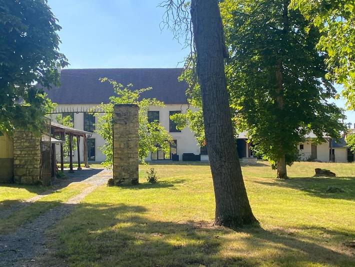 Maison d’hôte pour 2 personnes, avec sauna et jardin ainsi que vue et terrasse, animaux acceptés à Pougues-les-Eaux