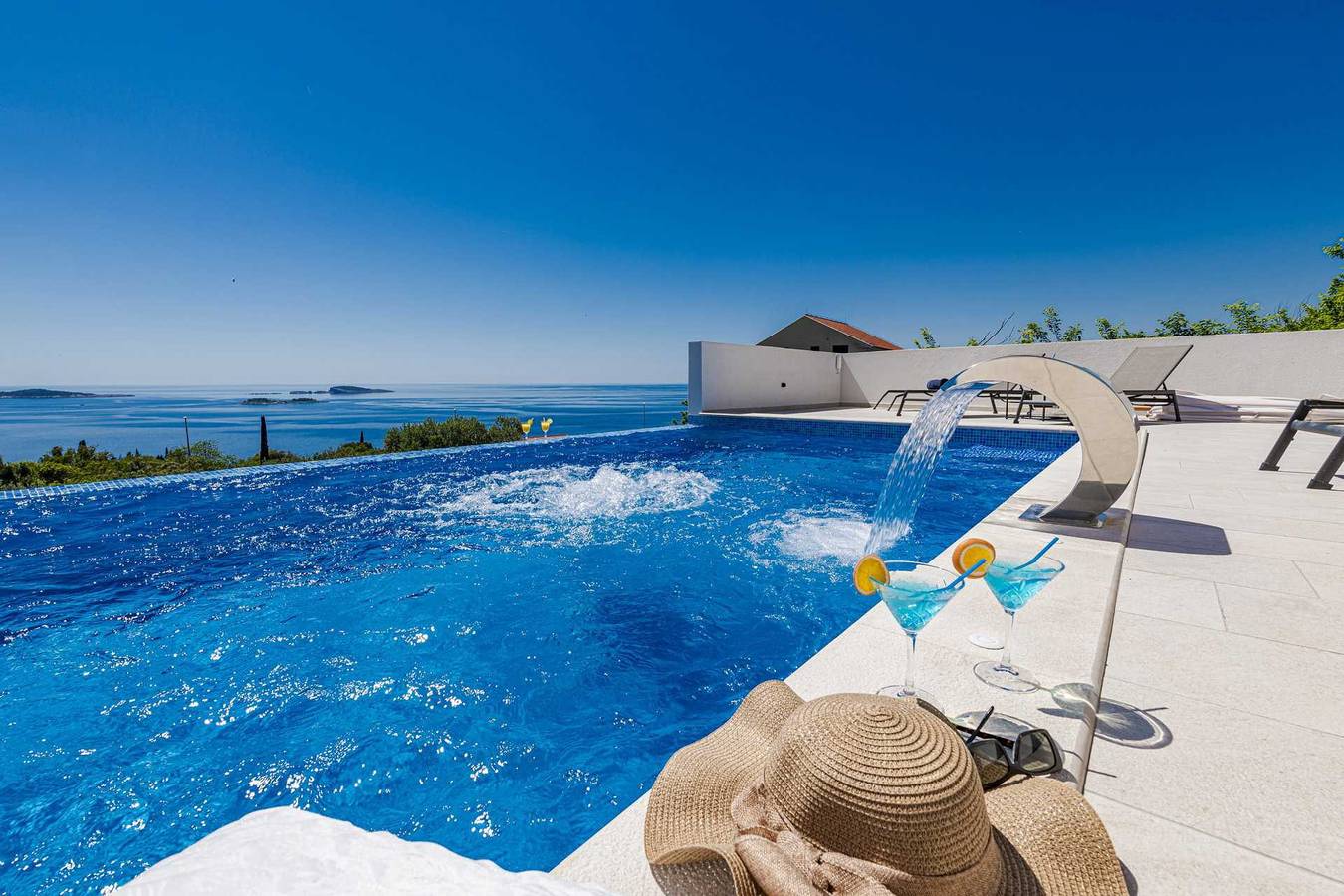 Villa Crystal Bloom mit Infinity Pool in Plat, Dubrovnik-Neretva