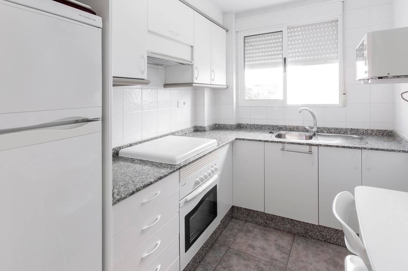 Apartamento vacacional entero, Oreneta - Amplio y acogedor apartamento con coqueta terraza y cerca de la playa. in Playa de Gandía, Costa de Valencia