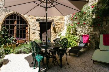 Gîte pour 3 personnes, avec terrasse à Beynac-et-Cazenac