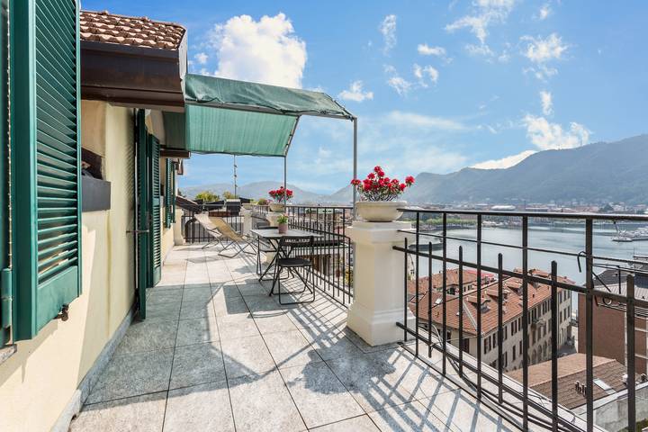 Appartamento per 4 persone, con Vista lago a Como