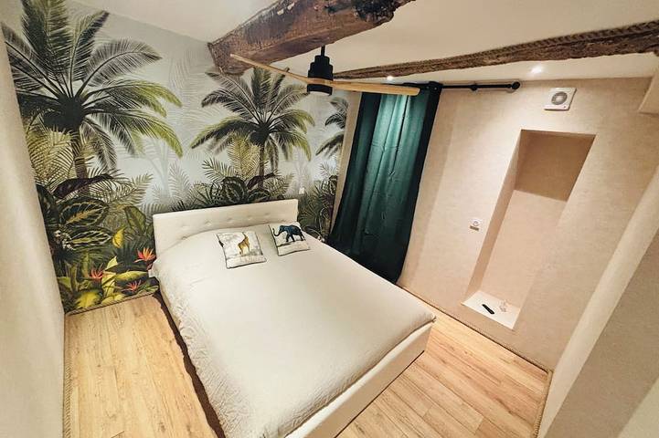 Ganze Wohnung, In the heart of Le Beausset T2 47M² ground floor Renovated and equipped in the city center in Le Beausset, Mittelmeerküste (Frankreich)