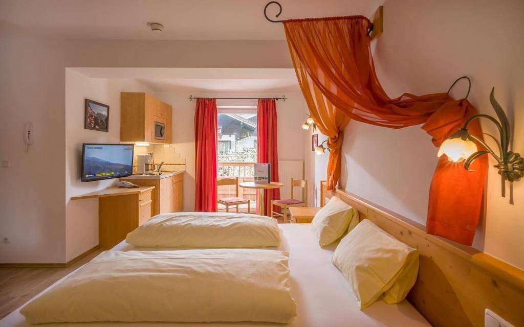 Studio mit Kochgelegenheit für 2 Personen in Sankt Johann in Tirol, Kaisergebirge