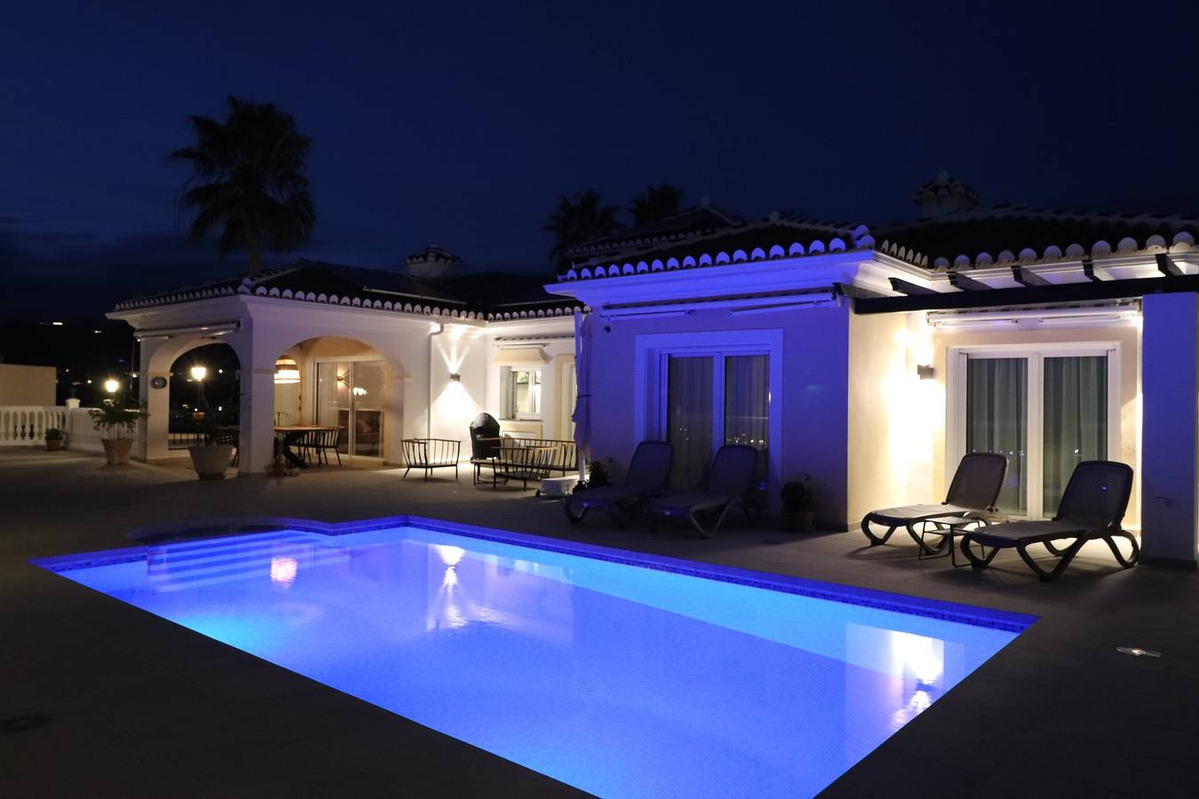 Villa 'Rd01 Atalaya' met Uitzicht op Zee, Wifi en Airconditioning in Torrox Costa, Torrox