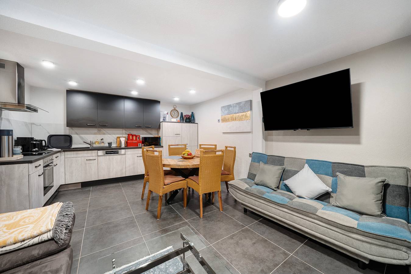 Apartamento entero, Apartamento 'Ferienwohnung Dina' con terraza privada, balcón y Wi-Fi in Haslach im Kinzigtal, Valle del Kinzig