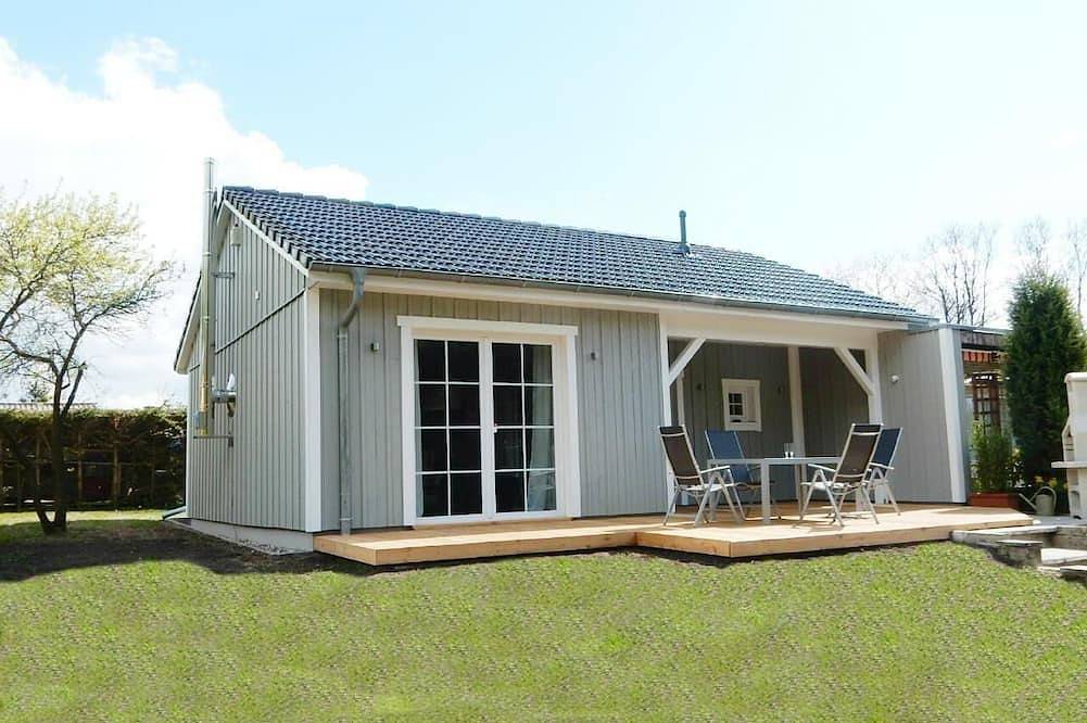 Ferienhaus Luise Am See in Flessenow, Dobin am See