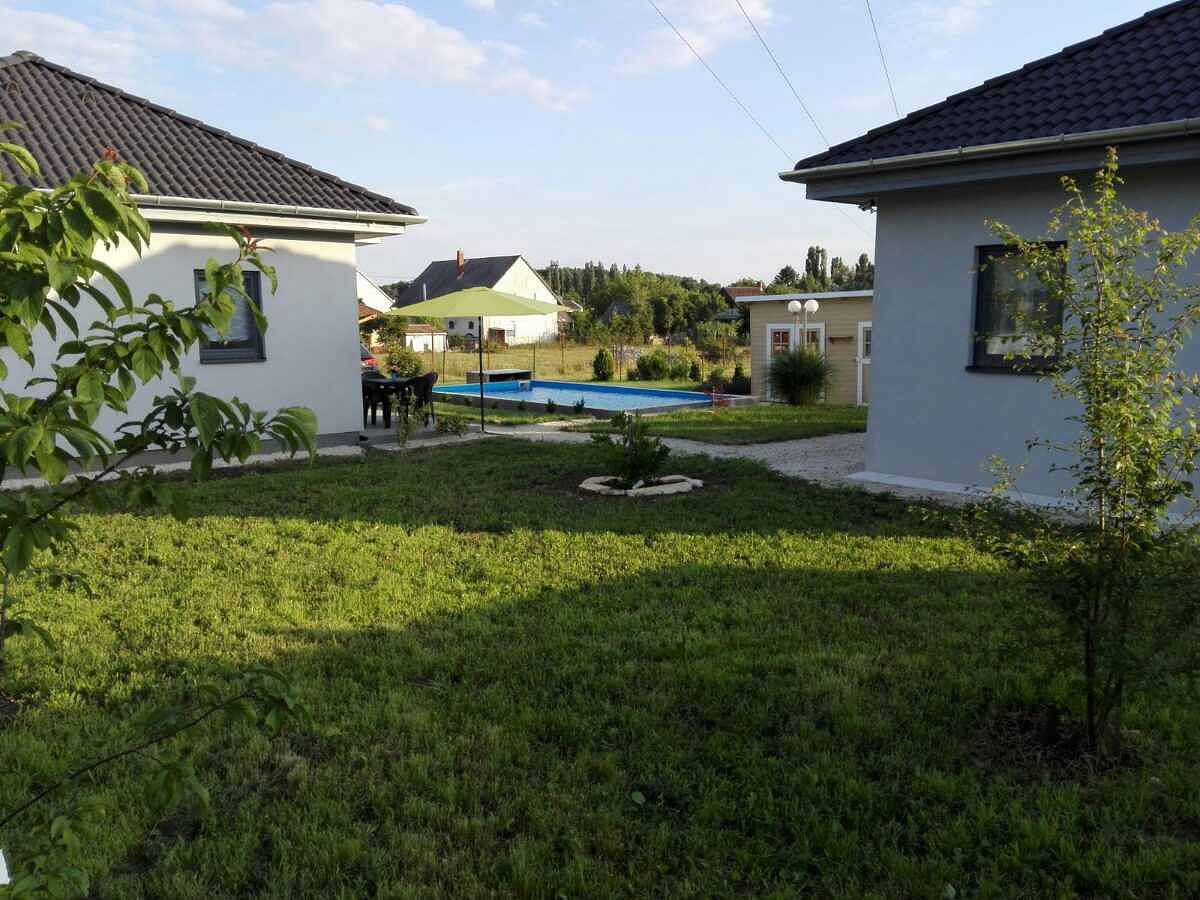 Ferienhaus modern eingerichtet mit Pool, Waschmaschine und Geschirrspüler  in Abrahamhegy, Balaton Region
