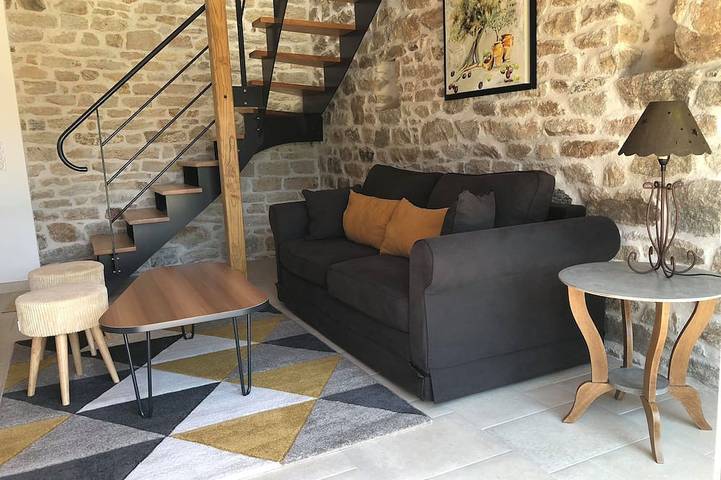 Ty Bihan Petite maison en pierre au calme plage à 5mn in Fouesnant, Région de Quimper