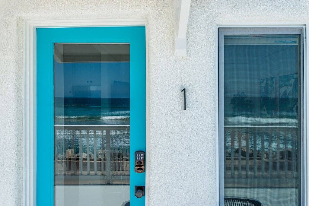 Ganze Wohnung, Genießen Sie die spektakuläre Aussicht von Pacific Villas Unit One in Oceanside, San Diego County