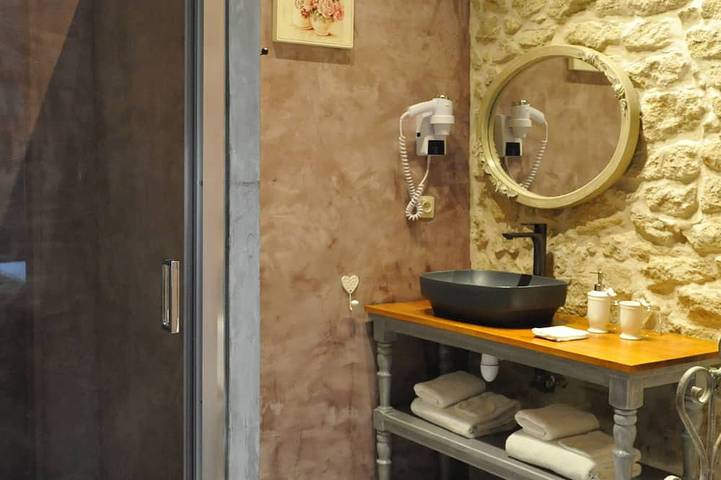 Location de vacances pour 3 personnes, avec jardin et piscine à Sarrians - 4