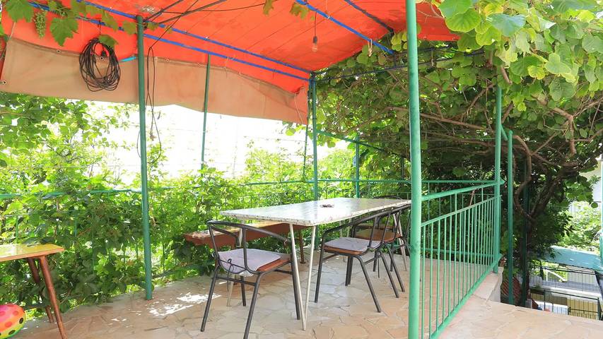 Apartament wakacyjny dla 5 osób w Gradac