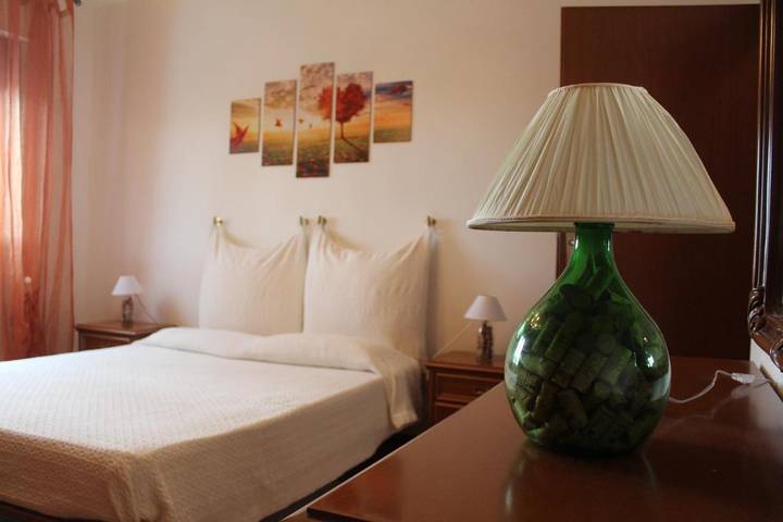 Gîte pour 5 personnes, avec balcon et vue dans Marrucheto