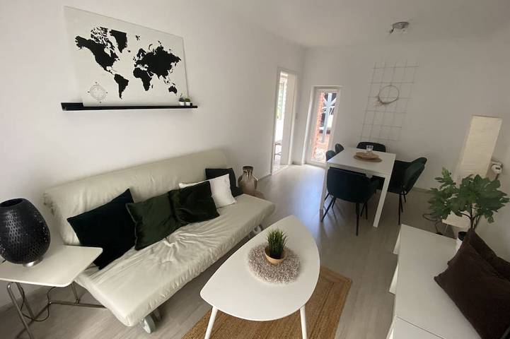 Ferienwohnung für 6 Personen, mit Terrasse in Aurich