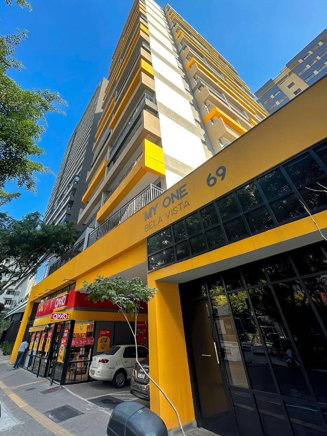 Casas e apartamentos de temporada para 2 pessoas, com balcão e jardim em Bela Vista