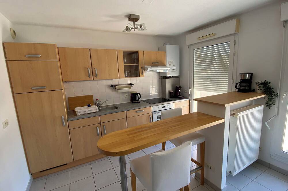 Entire apartment, La Résidence St Arnould : Modern Flat in Historic Schiltigheim in Schiltigheim, Strasbourg region