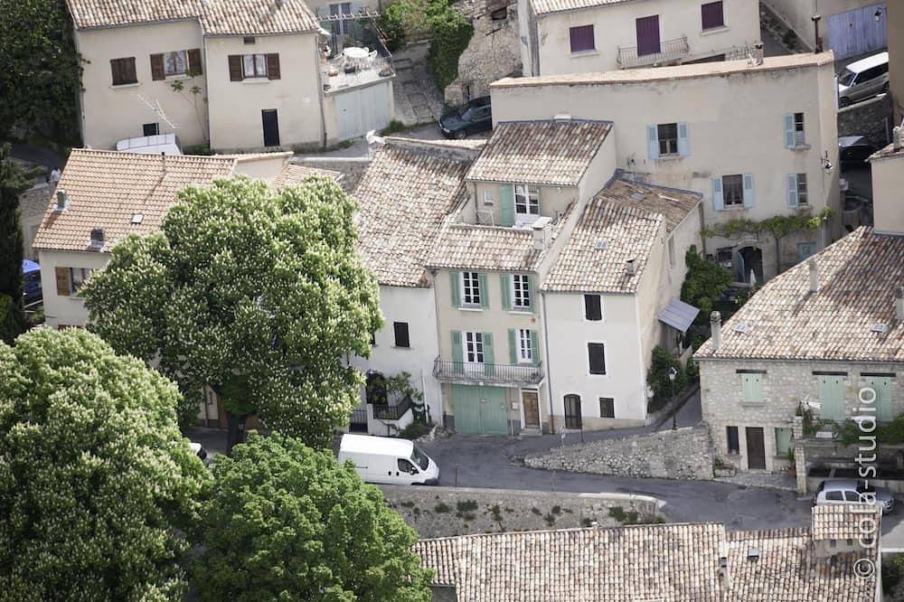 Apartamento entero, Comfort, terrace with lovely view over the valley, garage in Moustiers-Sainte-Marie, Parc naturel régional du Verdon