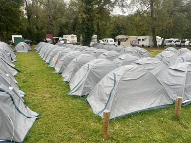 Camping pour 2 personnes, avec Terrasse et Jardin ainsi que Piscine et Vue à Lloret de Mar - 3