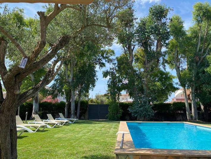Location de vacances pour 11 personnes, avec jardin dans Sant Martí d'Empúries - 2