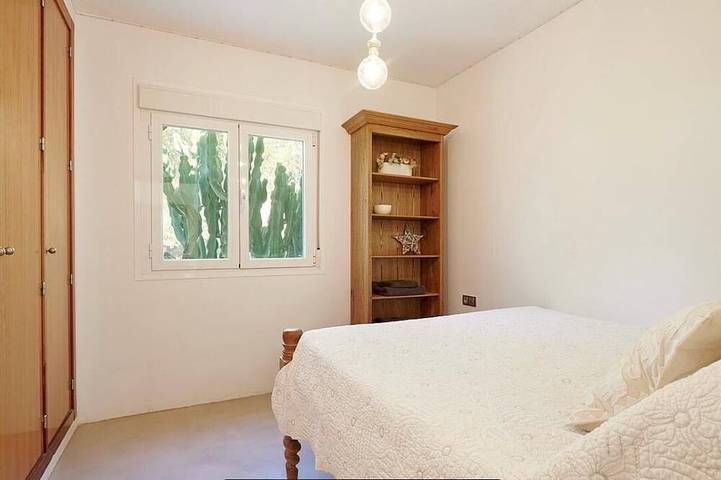 Amarantos villa: Infinity Pool & Mountain Views, 6 bedrooms, Ac & Wifi in Sieste, Santa Eulària des Riu