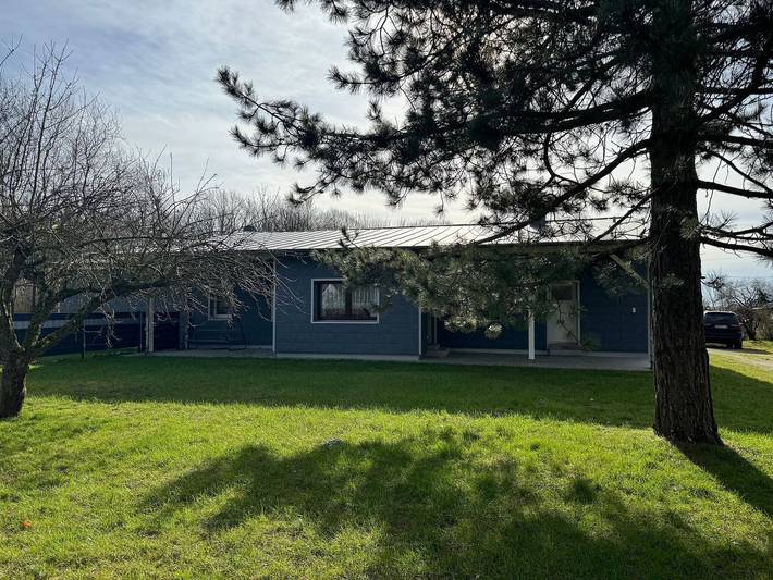 Ferienwohnung für 4 Personen, mit Terrasse und Garten sowie Ausblick in Altenkirchen
