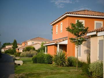 Gîte pour 6 personnes, avec piscine ainsi que jardin et terrasse à Fabrègues