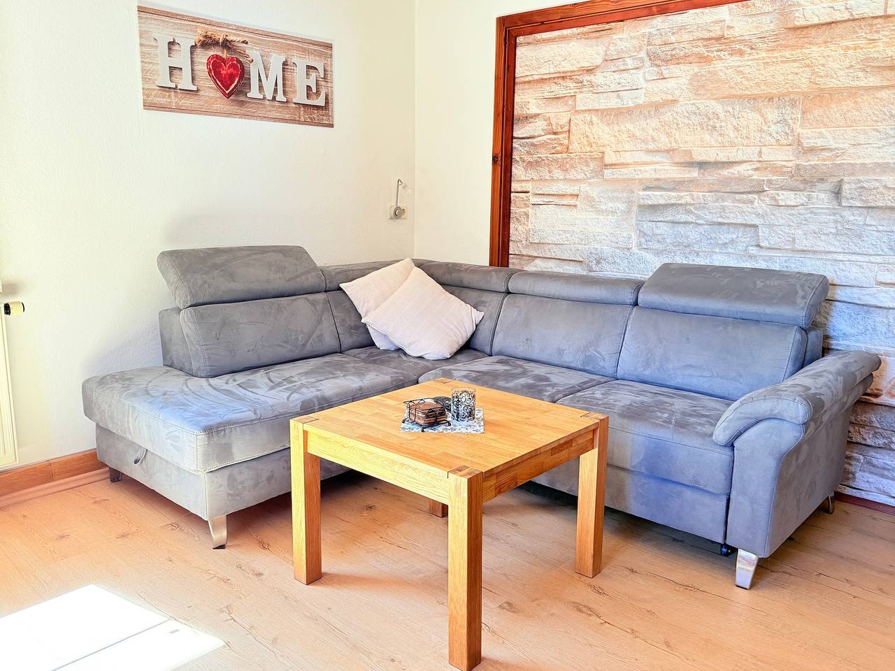 Ganze Wohnung, Ferienwohnung Wildbach, 80 qm, Infrarotsauna, umzäunter Garten, Grill, Wlan, Waldrandlage in Enzklösterle, Nordschwarzwald