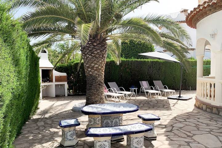Ferienwohnung für 4 Personen, mit Pool und Balkon sowie Garten in Miami Playa
