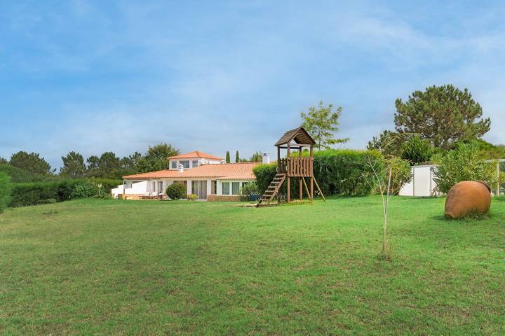 Villa para 19 pessoas, com Varanda e Jardim em Zambujeira do Mar