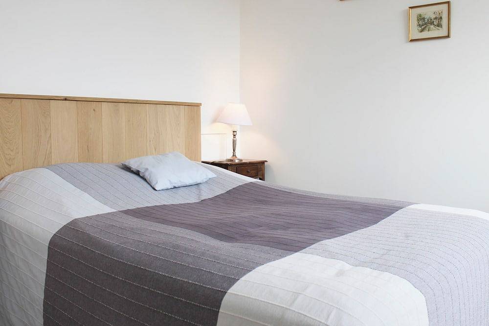 Ganze Wohnung, Renovated studio with quiet balcony in Bois-Colombes, Hauts-de-Seine