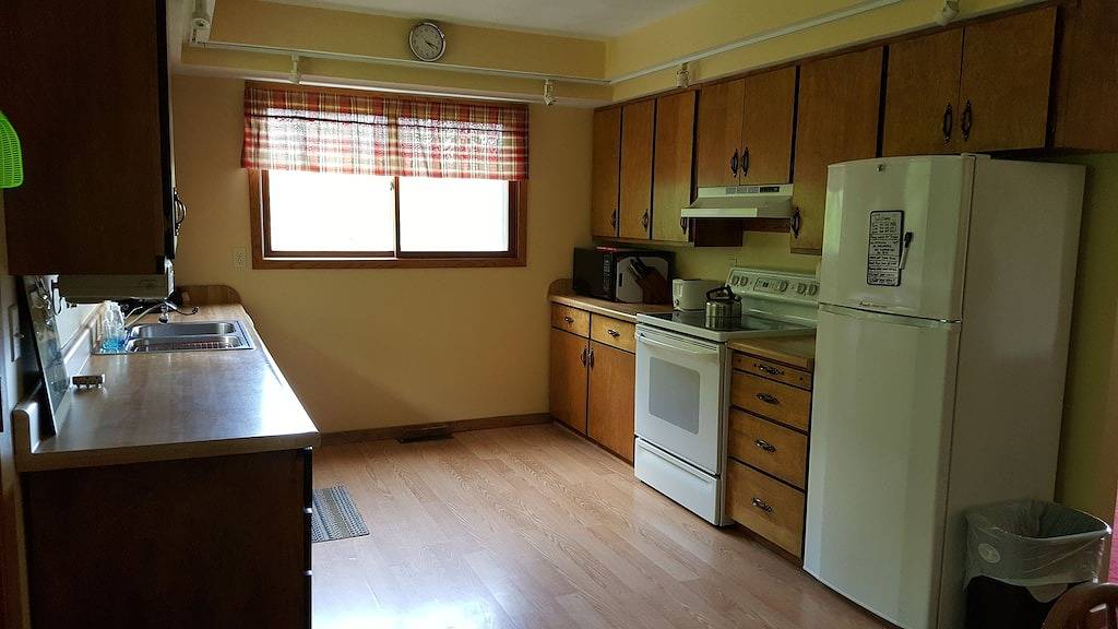 4Br 2Ba Lodge-Nähe zu allen Sehenswürdigkeiten-Cruise, Wanderung, Fahrrad, Paddel, Schwimmen, Entspannen! in Alger County