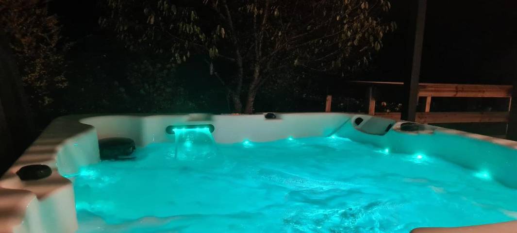 Location de vacances pour 4 personnes, avec Jacuzzi et Terrasse ainsi que Jardin et Sauna à Futeau
