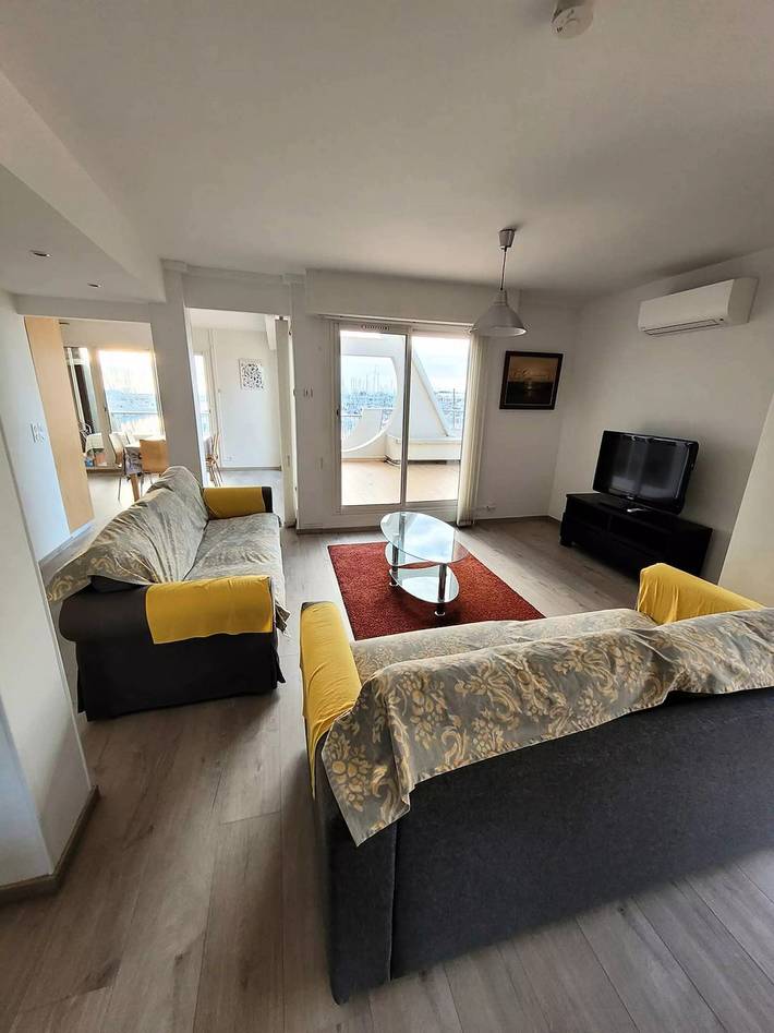 Gîte pour 8 personnes, avec terrasse dans Office De Tourisme La Grande Motte - 2